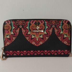 Spartina 449 Retreat Wrist Wallet in the Midnight Coral Pattern Like New!